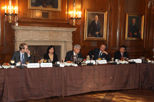 美國外交關系委員會聯合主席、美國前任財政部長魯賓與中國企業家俱樂部成員交流