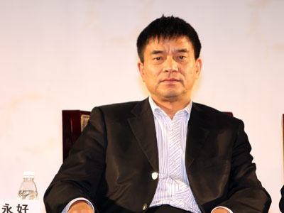 劉永好：企業(yè)家應(yīng)追求得到社會認(rèn)同