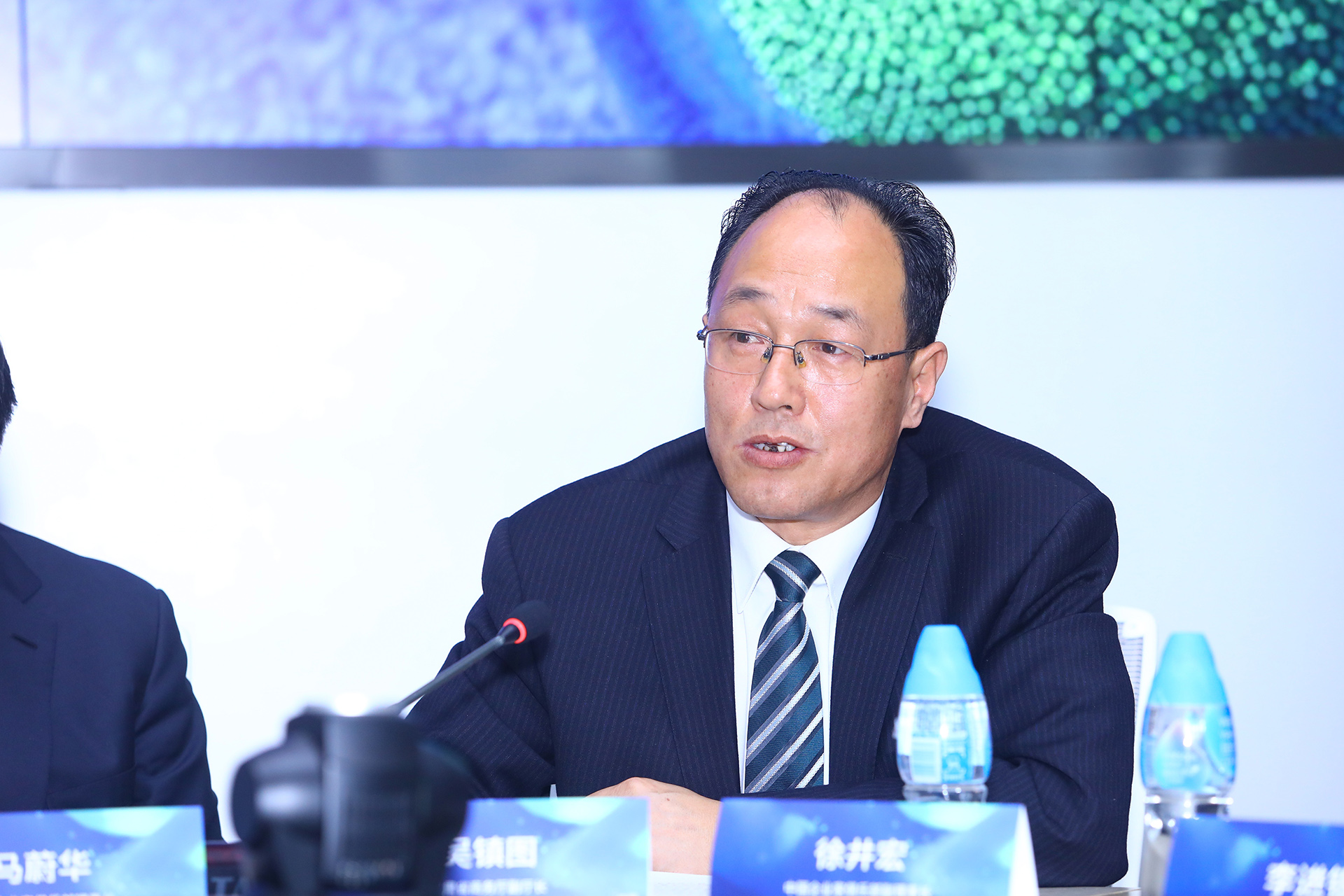 甘肅省商務(wù)廳副廳長吳鎮(zhèn)圖