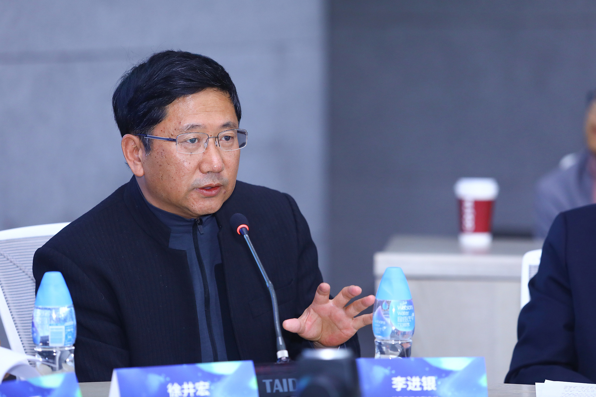 中國企業(yè)家俱樂部副理事長、中關(guān)村龍門投資有限公司董事長徐井宏